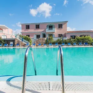 Residenziale Gli Ontani 4*, Cala Liberotto Italien